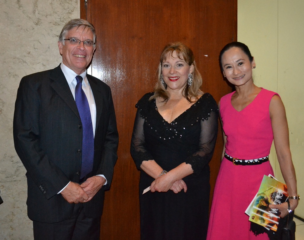 Ambassador Bill Tweddell greets Australian dramatic soprano Claire Primrose after her powerful performance at the Wagner concert at the PhilamLife Auditorium in Manila held last Saturday,  10 November 2012.   Ms Primrose’s performance was applauded by Manila’s cultural community, including by renowned ballerina Ms Liza Macuja (right in photo).  The concert, organised by the Manila Chamber Orchestra Foundation and supported by the Australian Embassy, is part of celebrations leading up to the birth centennial of German composer Richard Wagner. Ms Primrose was accompanied by an 80-piece Manila Symphony Orchestra under the baton of Russian conductor Alexander Vikulov of the Kirov Opera and Ballet.  The performance also featured a duet with Filipino tenor Randy Gilongo. 